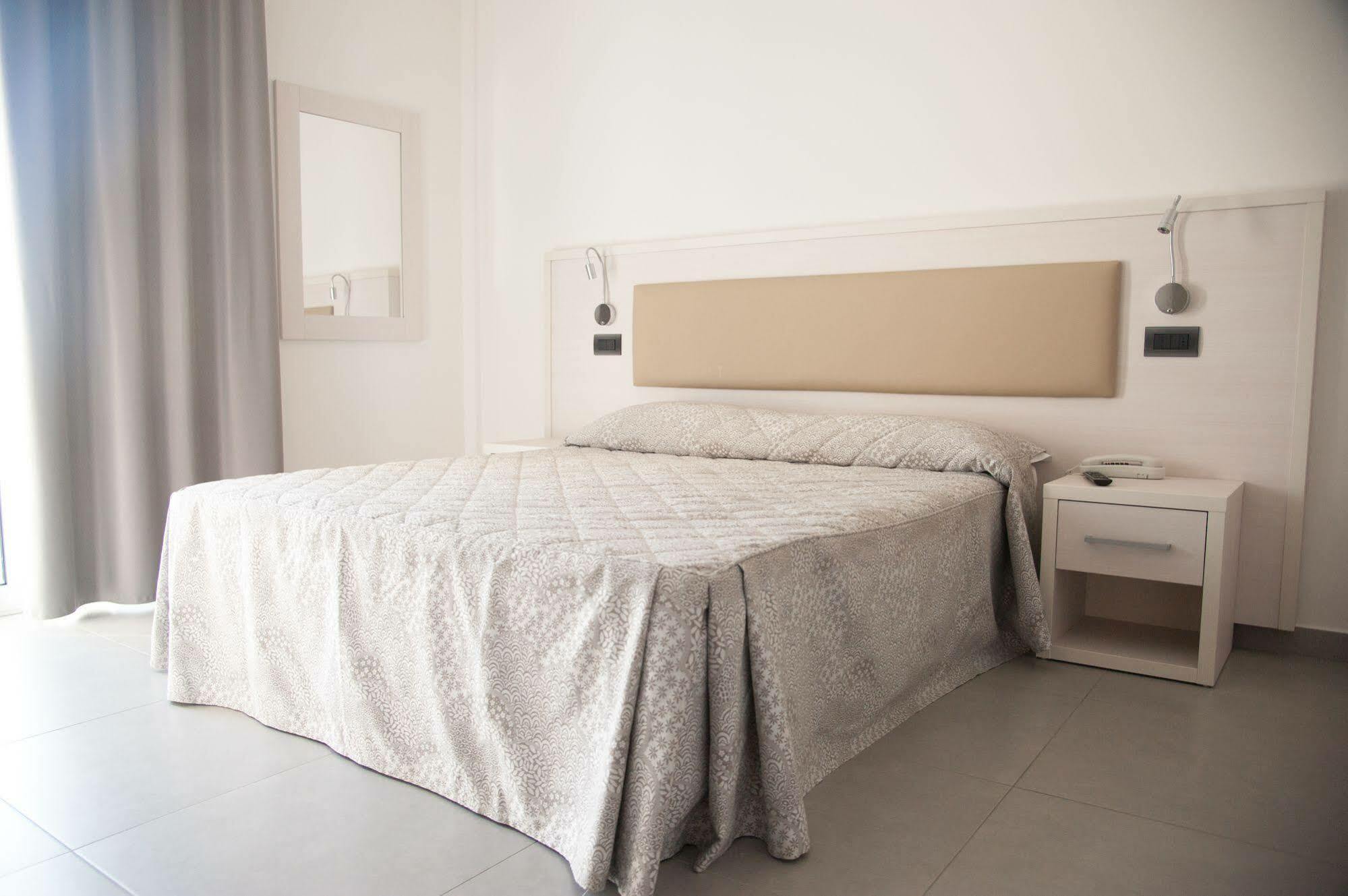 Residence Hotel Albachiara Rimini Kültér fotó