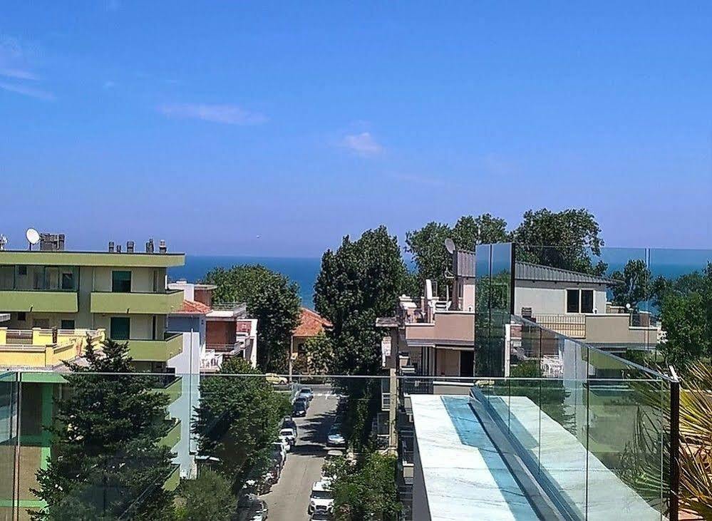 Residence Hotel Albachiara Rimini Kültér fotó